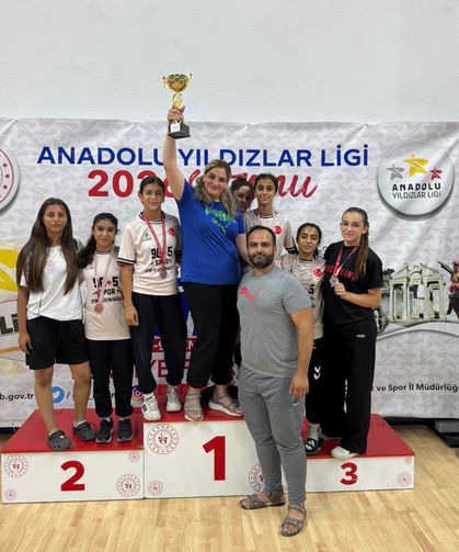 Manisalı Kadın Güreşçiler Türkiye Şampiyonu Oldu