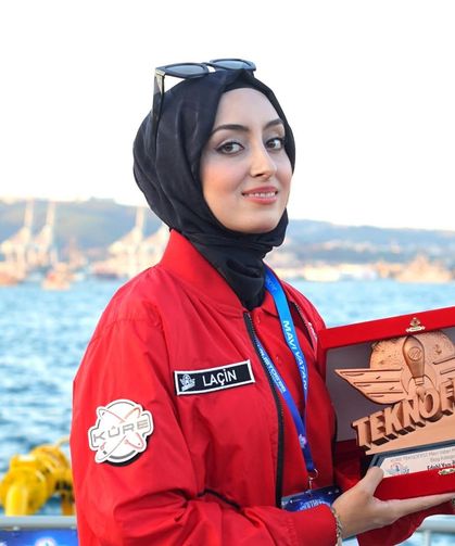 MCBÜ öğrencisine TEKNOFEST Mavi Vatan’dan edebi yazı ödülü