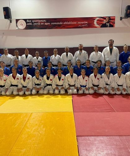 Yıldız Kadın Judo Milli Takımı, Salihli’de güç topluyor
