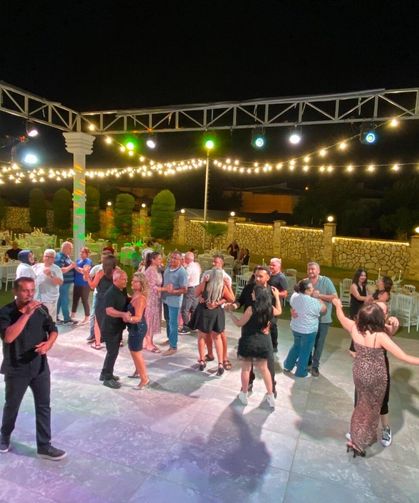 Böyle düğün görülmedi: "Damat var, gelin yok"