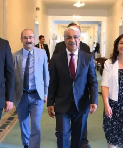 DEM Parti heyeti İmralı'ya gitti: Görüşme 3 saat sürdü