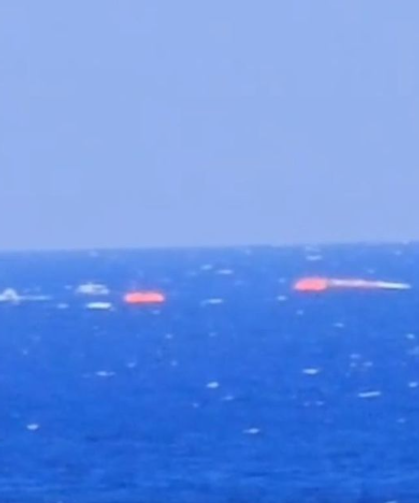 Girne açıklarında yolcu gemisi battı