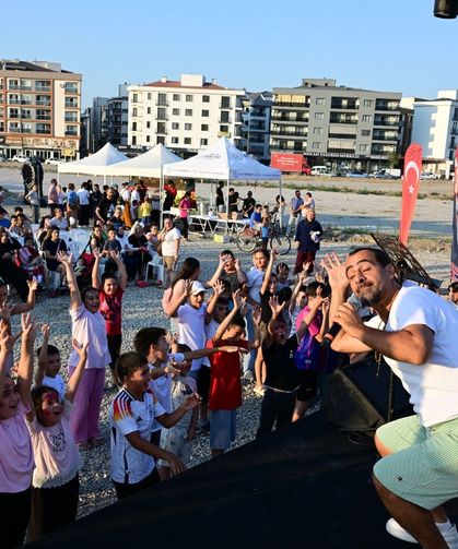 Manisa’daki mahallelerde şenlik var