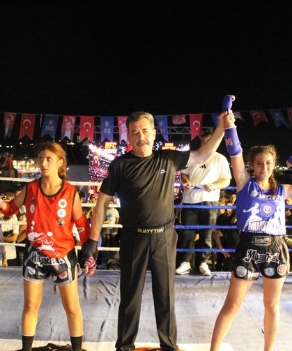 Muaythai şampiyonluk kemerleri Manisa'ya geldi