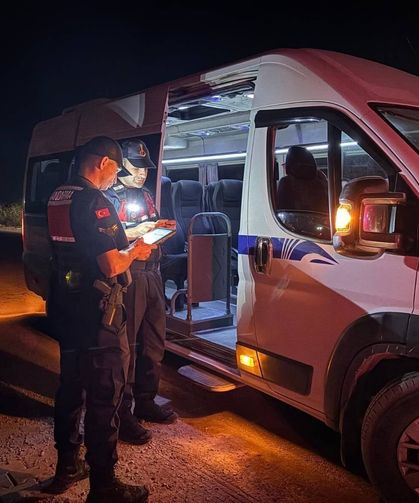 Manisa’da jandarmadan gece denetimi