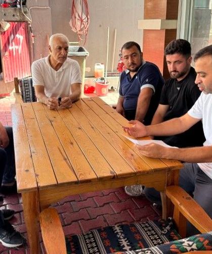 Galerici esnafını soyup soğana çevirdi