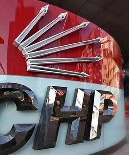 CHP İstanbul'da 3 ilçenin belediye başkanını ihraç etti