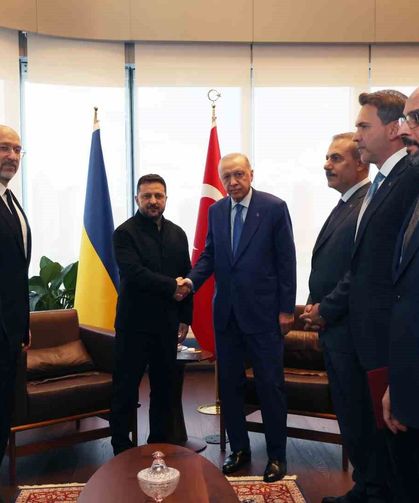 Cumhurbaşkanı Erdoğan, Ukrayna Başbakanı Zelenskiy'i kabul etti