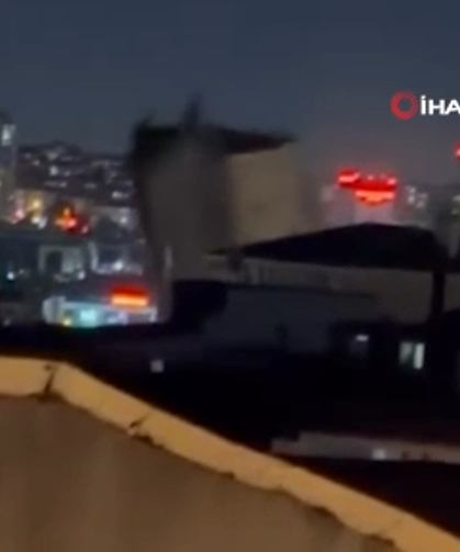 Yıkımı yapılan bina çöktü