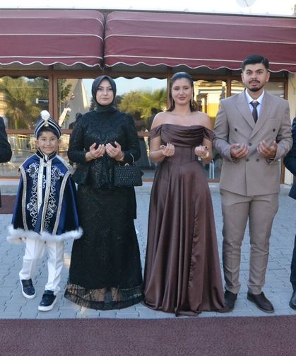 Kurt ailesinin sünnet mutluluğuna siyaset ve iş dünyasından yoğun katılım