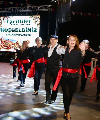 Giritliler festivaline Manisa'da yoğun ilgi