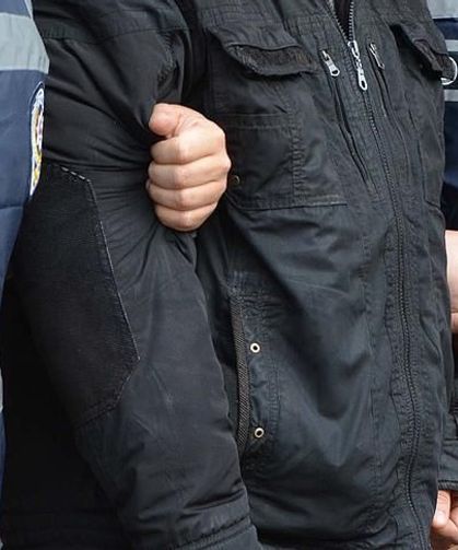 İzmir'de FETÖ operasyonu: 1 gözaltı