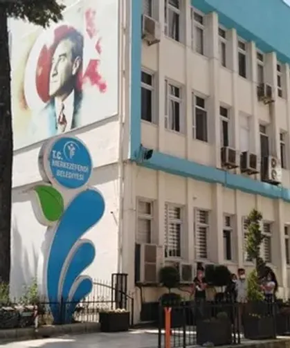 Merkezefendi Belediyesi'ne operasyon!  Başkan ve eşi gözaltına alındı