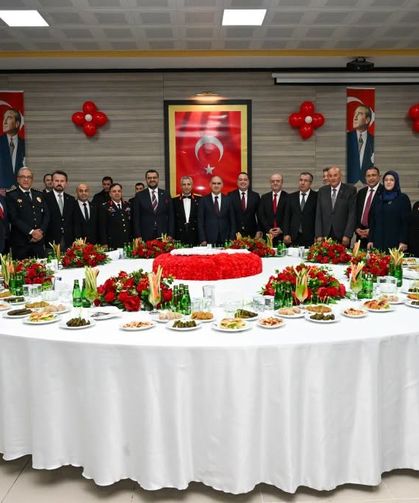 Manisa’da Cumhuriyet’in 103. Yılı Resepsiyonu Düzenlendi