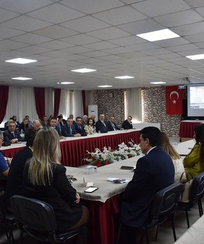 İlçede önemli toplantı... Okullardaki riskler erken tespit edilecek