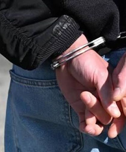 Manisa'da 16 suç kaydı bulunan firari polisten kaçamadı