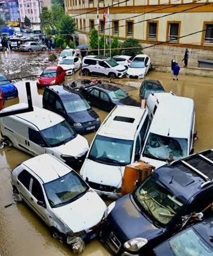 İstanbul'da sel felaketi! Can kaybı 4'e yükseldi
