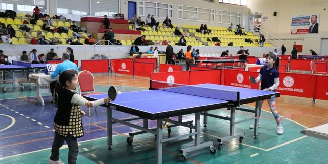 Manisa’da 18 Mart Çanakkale Şehitleri Anma Masa Tenisi Turnuvası yapıldı