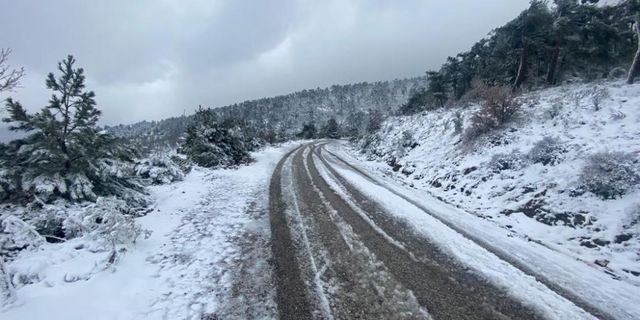 İlçede kar yağışı nedeniyle iki okulda taşımalı eğitime ara verildi