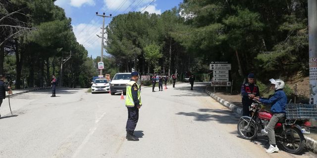 Jandarma trafik ekipleri bayram öncesi denetimleri artırdı