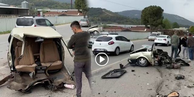 Görenler dönüp bir daha baktı! İzmir’de kaza yapan otomobil ikiye ayrıldı