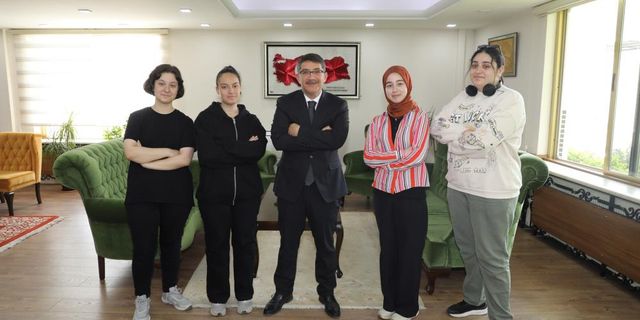Şehzadeler İHA takımı TEKNOFEST dönüşü Başkan Çelik'e teşekkür etti