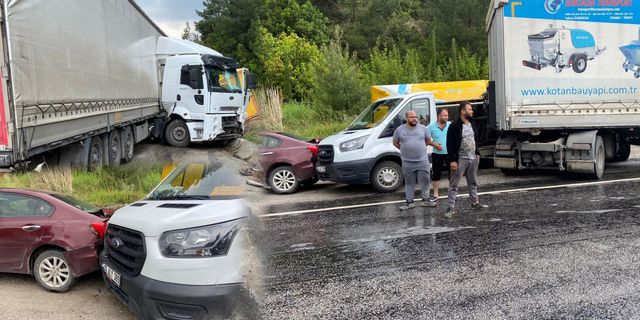 4 kişinin öldüğü rampada zincirleme trafik kazası!