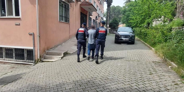 Manisa'da hakkında hapis cezası bulunan 2 kişi tutuklandı!