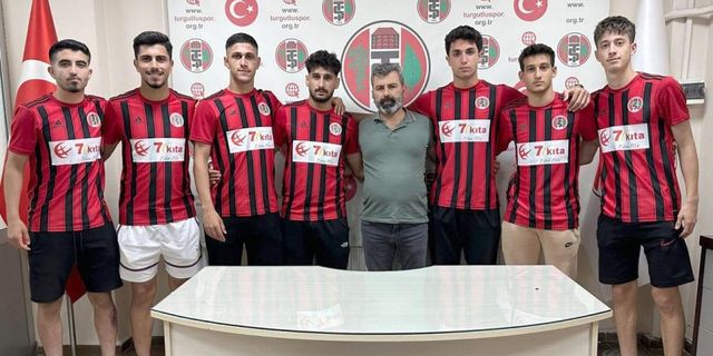 Turgutluspor 7 oyuncusu ile profesyonel sözleşme imzaladı