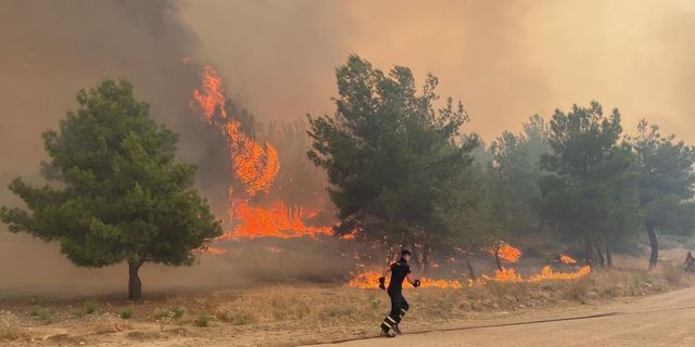 Çanakkale'de orman yangını! 2 köy boşaltıldı