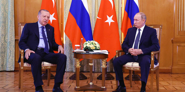 Erdoğan-Putin görüşmesi başladı