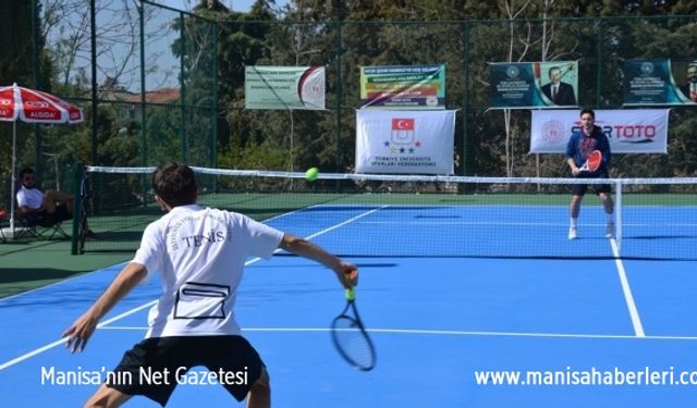 Manisa'da üniversiteler arası tenis müsabakaları başladı