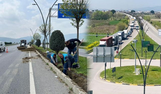 Büyükşehir, çevre yolunda aydınlatma çalışmaları gerçekleştiriyor