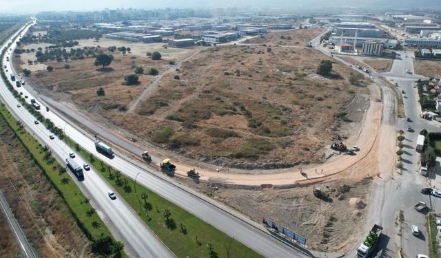 Muradiye OSB Kavşağı'ndaki trafik sıkışıklığı ortadan kalkıyor