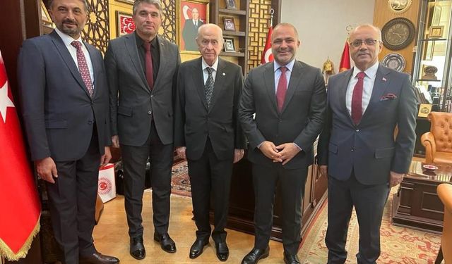 MHP’li belediye başkanlarından Bahçeli’ye ziyaret 