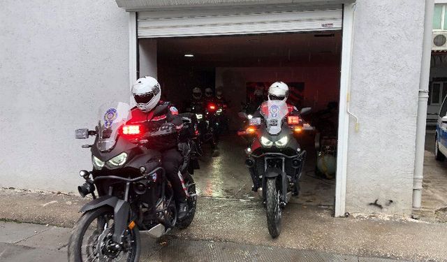 Manisa'da 2 firari hükümlü yakalandı