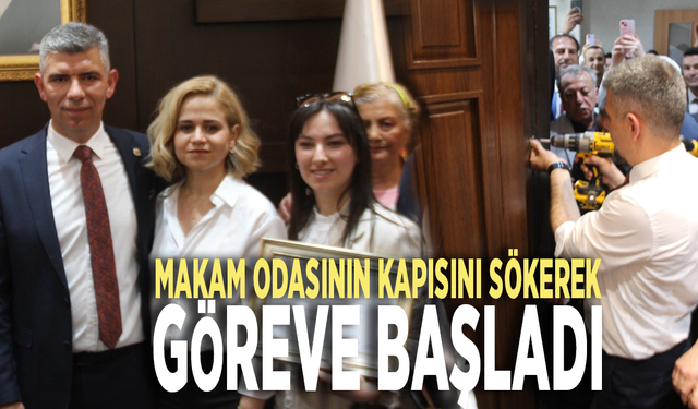 Makam odasının kapısını sökerek göreve başladı