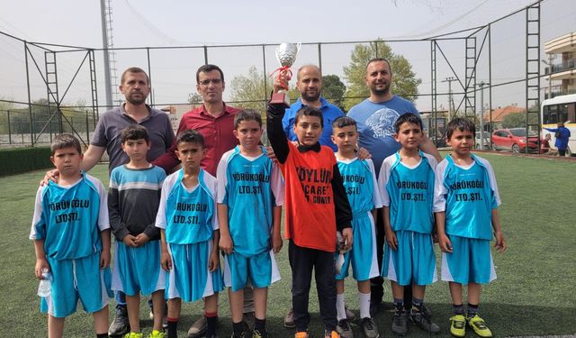 İlçede 23 Nisan Ulusal Egemenlik Futbol Turnuvası sona erdi