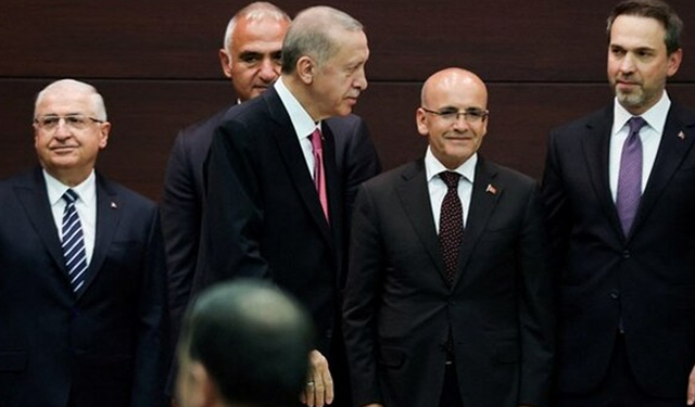 Bakan Şimşek'ten 'Cumhurbaşkanı Erdoğan ile ters düştü' iddialarına ilişkin açıklama