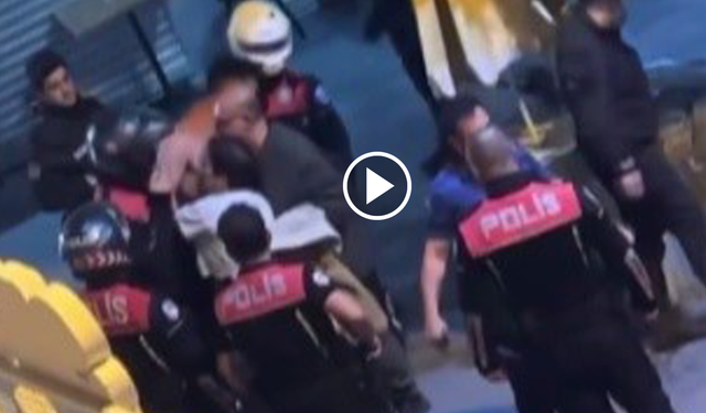 İzmir'de kavgaya müdahale eden polislere saldırı! O anlar kamerada