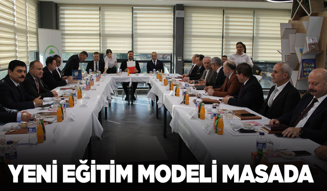 Manisa'da yeni eğitim modeli masaya yatırıldı