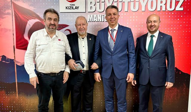 Öner Gürsel, yeniden Türk Kızılay Manisa İl Başkanlığına seçildi