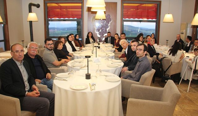 Avukatlar yemekte buluştu