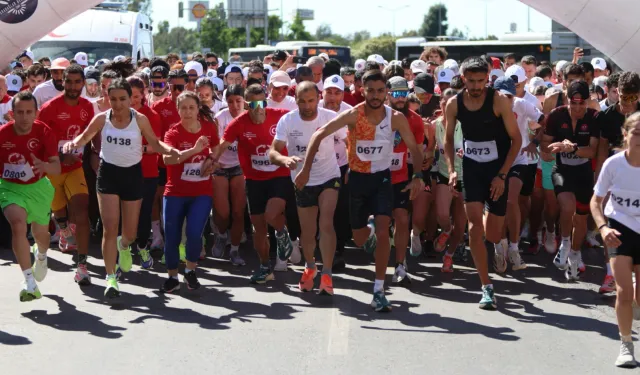 İzmir'de Cumhuriyet ve Bağımsızlık adına koştular
