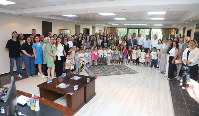 Turgutlu Belediyesinde bayramlaşma sevinci yaşandı