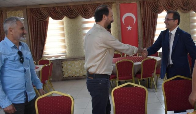 Kaymakam Güldoğan, Salihli basınını unutmadı