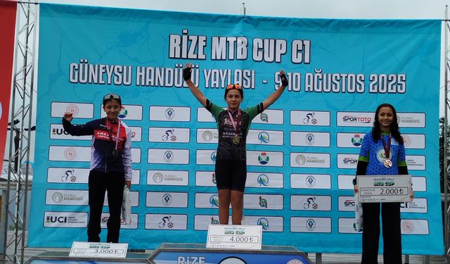 Manisalı sporculardan Rize’de madalya şöleni