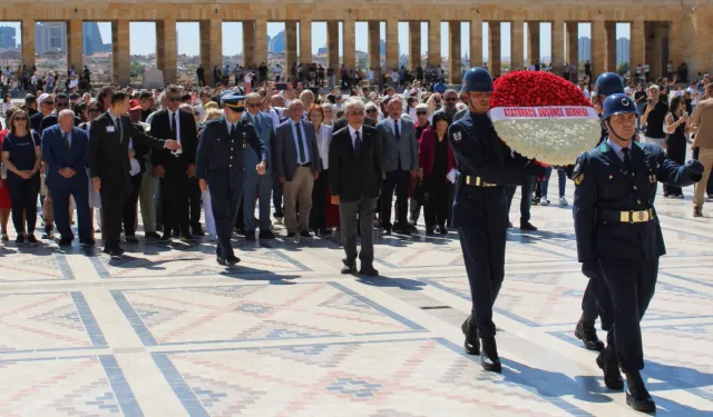 ADD, 30 Ağustos'u Anıtkabir’de kutladı