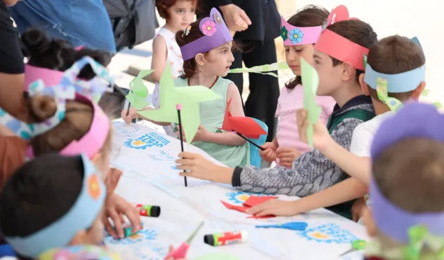 Gebze'de Başkan Büyükgöz'den miniklerin atölyesine ziyaret