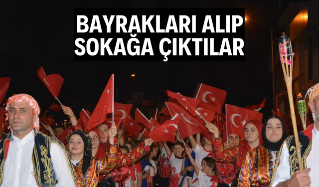 Bayrakları alıp sokağa koştular